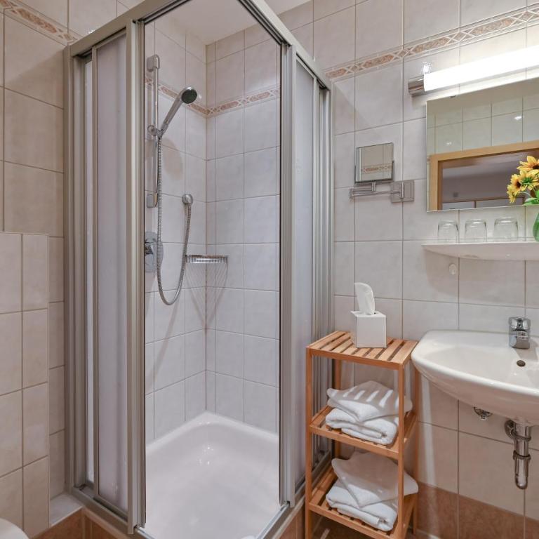 Landhaus Grobert - Familien-Apartment (2 Erwachsene + 2 Kinder) - 14