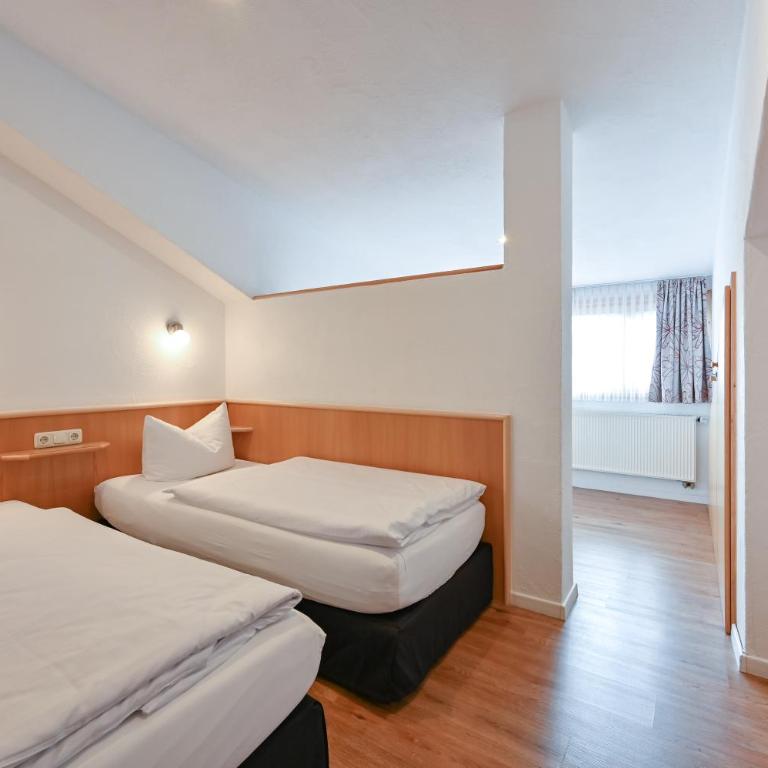 Landhaus Grobert - Familien-Apartment (2 Erwachsene + 2 Kinder) - 12