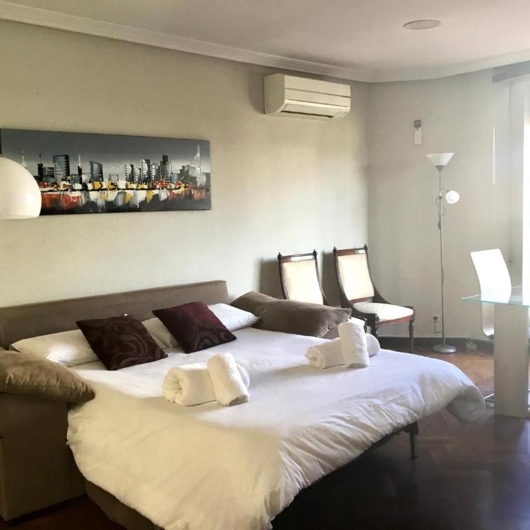 Apartamentos Azafranal-PARKING GRATIS- - Apartamento Deluxe - 24