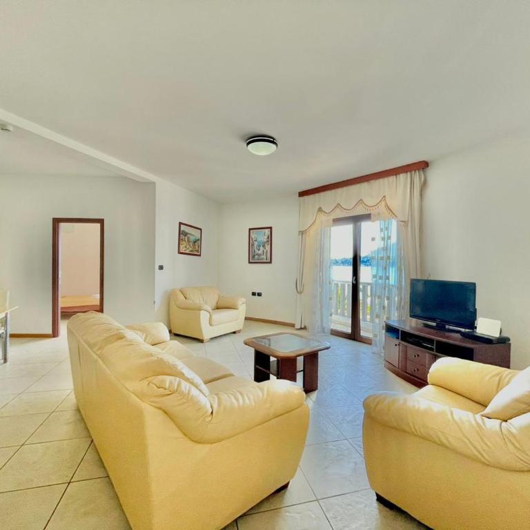 Sea view Apartments Rafailovici - Apartman sa 3 Spavaće Sobe i Pogledom na More - 25