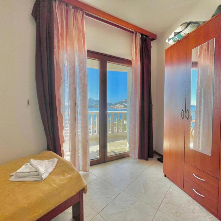 Sea view Apartments Rafailovici - Apartman sa 3 Spavaće Sobe i Pogledom na More - 21