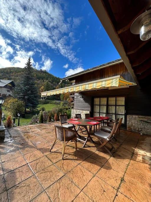 Chalet en bois "Les 3 Petits Cochons" Puy Saint Vincent Village - Chalet - 8