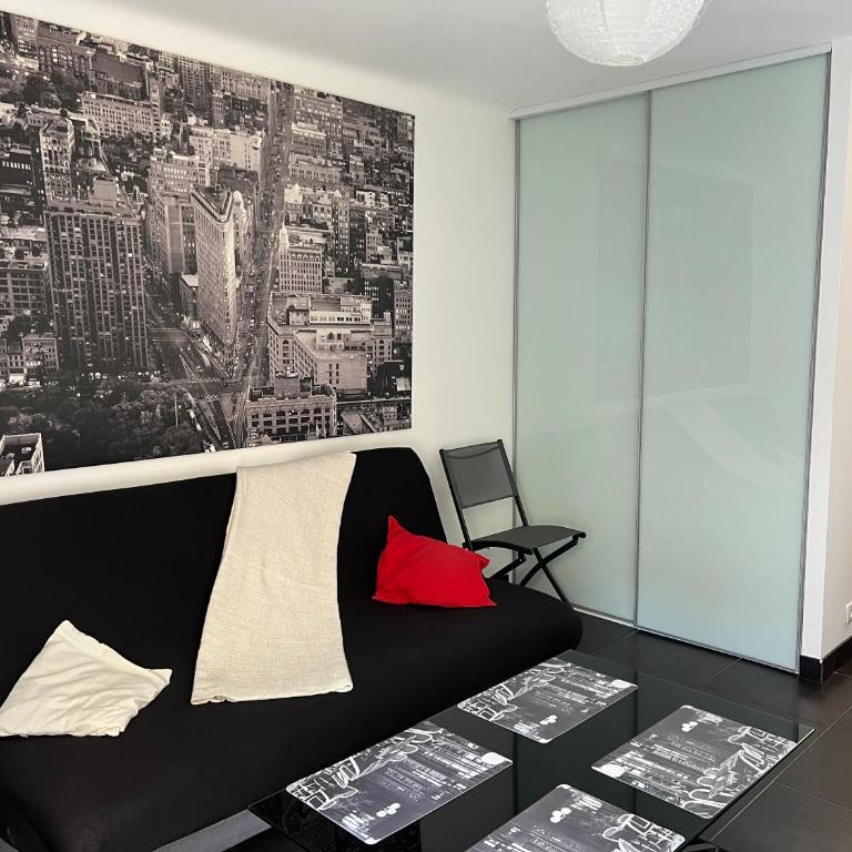 L'appart Isa&Marc T2 avec rez-de-jardin (bus aéroport) tout équipé pour 4 personnes; - Appartement 1 Chambre - 2