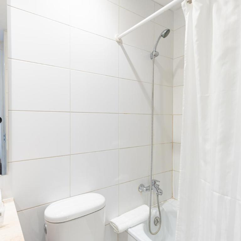 Century View 2B W/Balcony, View & Parking. - Apartamento de 2 dormitorios - 14