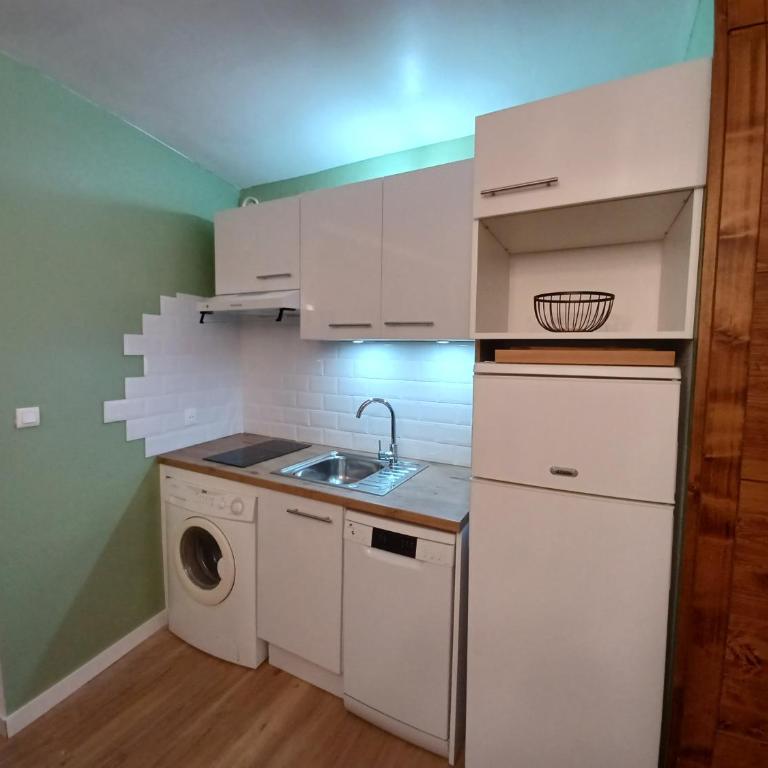 REL'AX - T2 - Plein coeur Ax - Literie de qualité - Wifi - 200m télécabine - Appartement 1 Chambre - 4