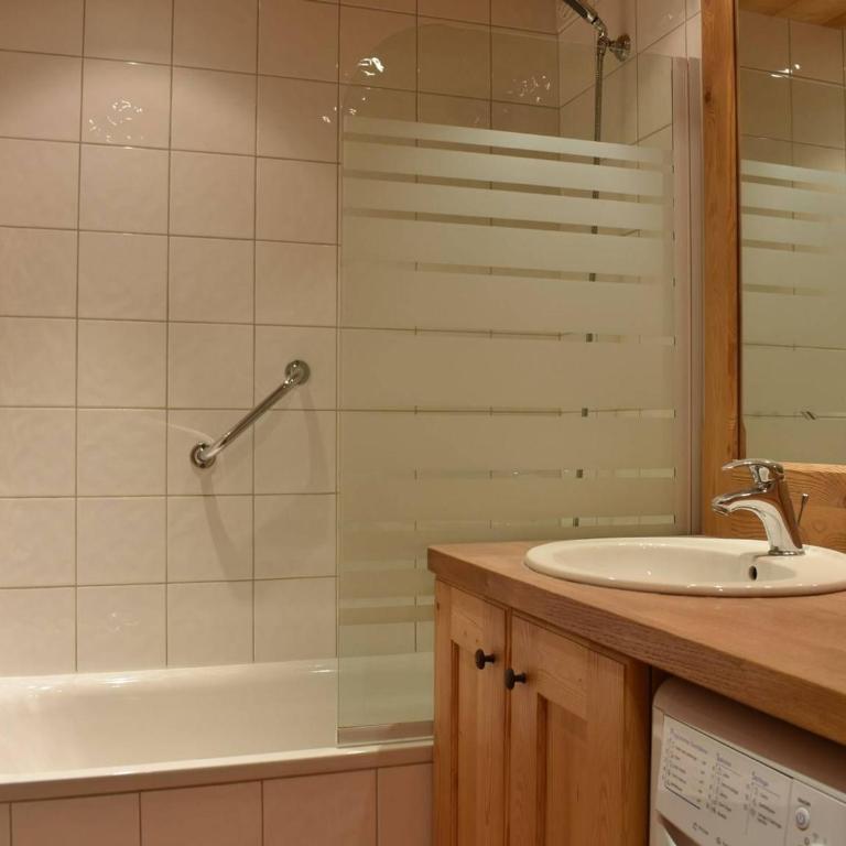 Appartement 2 pièces avec balcon à Méribel, proche commerces et pistes - FR-1-180-86 - Appartement (5 Adultes) - 2