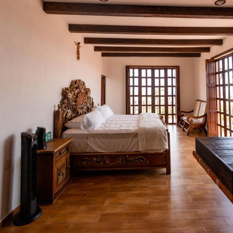 Hacienda Maria Eugenio - Family Double Room - 4
