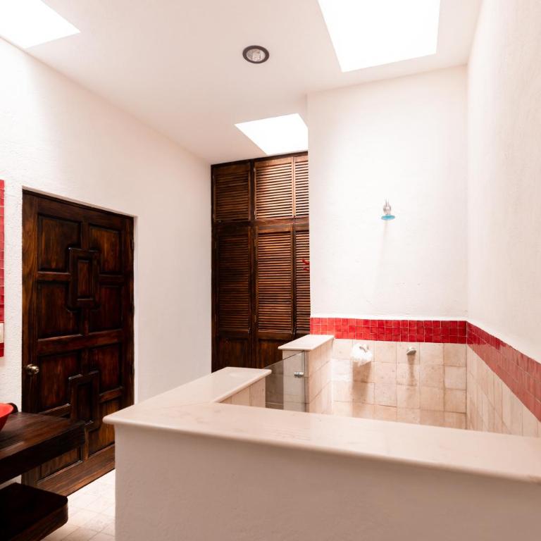 Hacienda Maria Eugenio - Family Double Room - 5