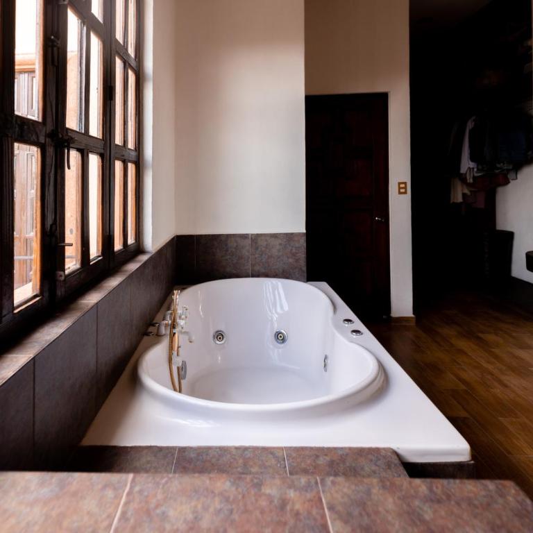 Hacienda Maria Eugenio - Suite - 6