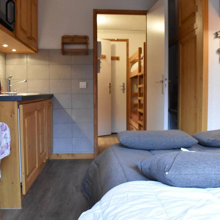 Charmant Studio Rénové pour 3 Personnes à Méribel, Proche Pistes et Commerces, Balcon Sud - FR-1-180-33 - Appartement 1 Chambre - 14