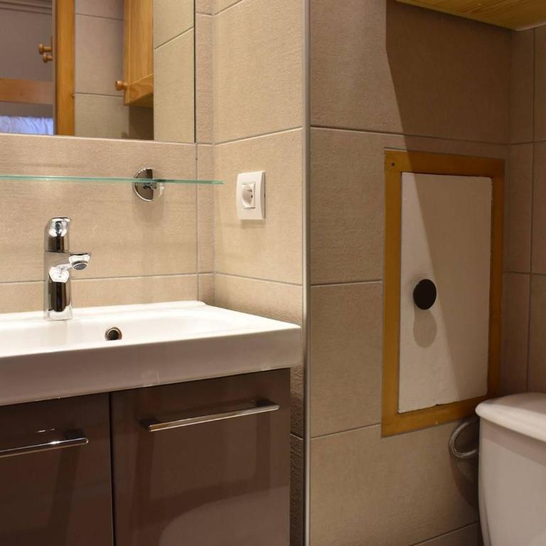 Charmant Studio Rénové pour 3 Personnes à Méribel, Proche Pistes et Commerces, Balcon Sud - FR-1-180-33 - Appartement 1 Chambre - 18