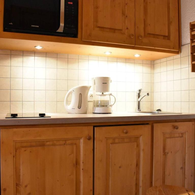 Charmant Studio rénové, balcon Sud, à 50m des pistes - Méribel - FR-1-180-35 - Appartement 1 Chambre - 12