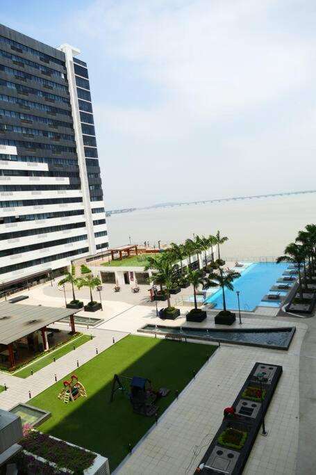 Ecusuites Bellini 404 King RiverView AirportGye - Apartamento de 1 dormitorio - 36