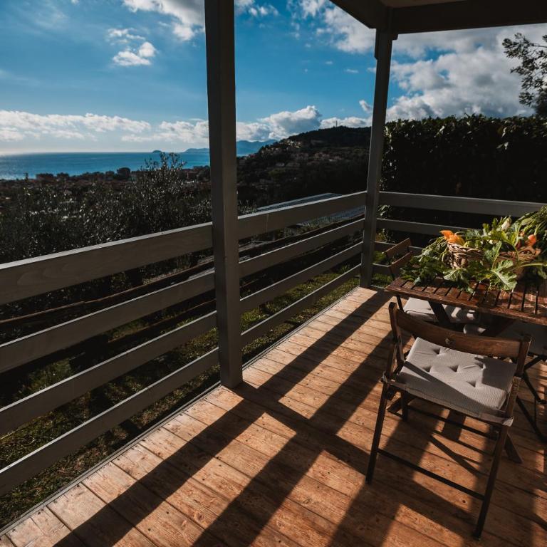Agriturismo Rose di Pietra - Bungalow Deluxe con Vista Mare - 1