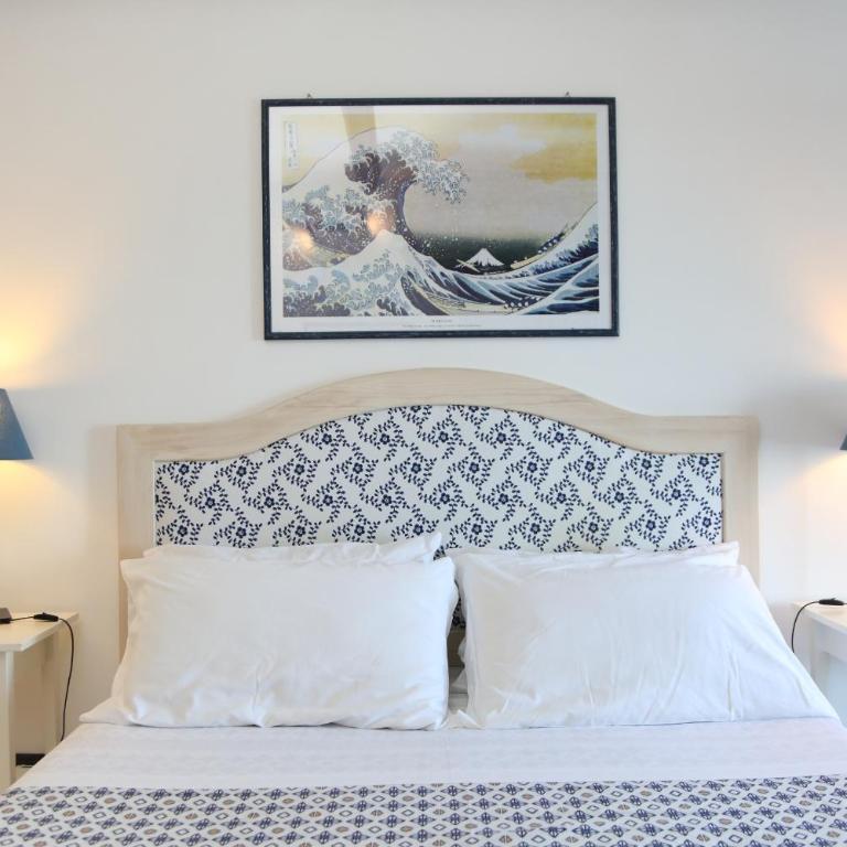 COASTAL Seaview Suite & CENTRAL BALCONY Street View Studio - Suite with Sea View - 7