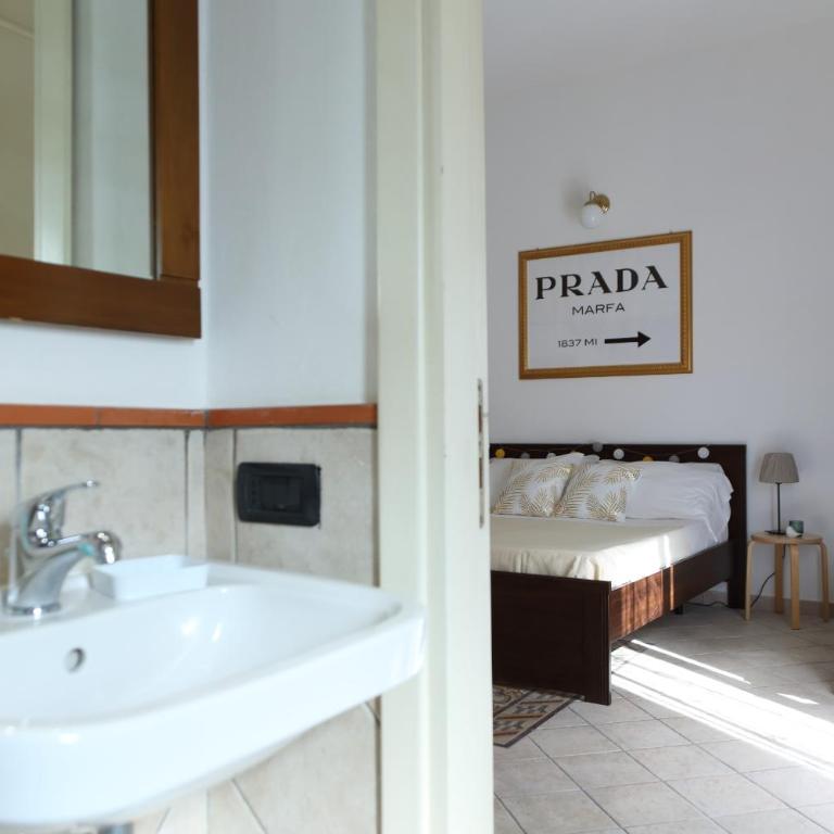 COASTAL Seaview Suite & CENTRAL BALCONY Street View Studio - Apartment with City View - 8