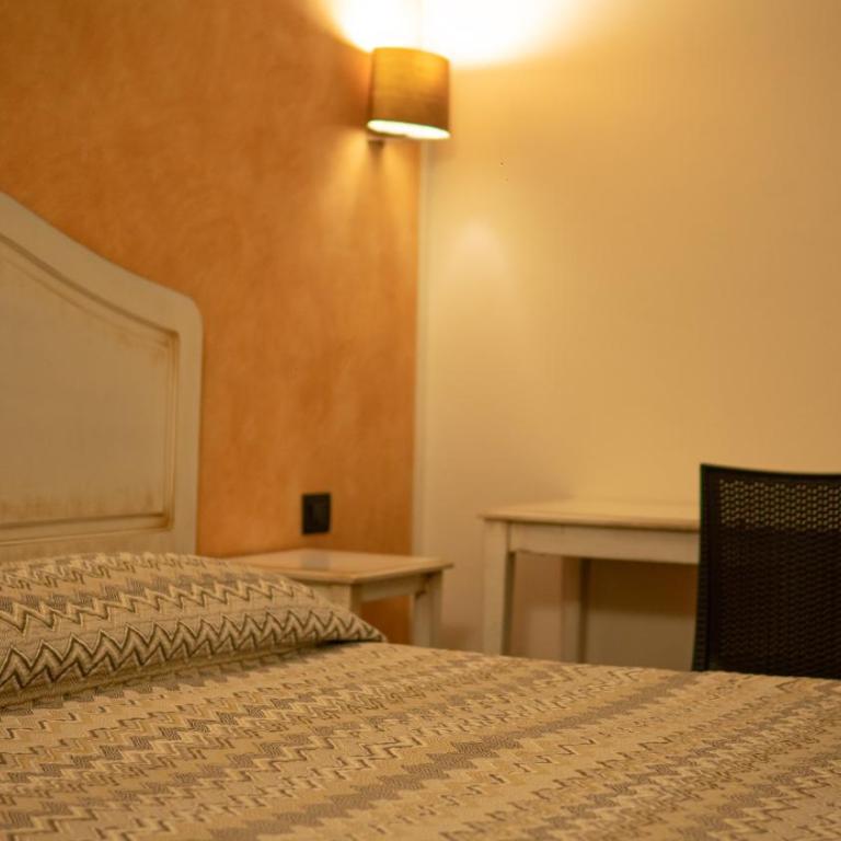 Hotel Donna Carmela Sede Unica a Sciacca - Camera Matrimoniale Superior - 4