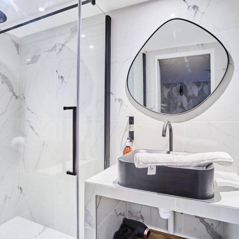 Residence Center of Paris by Studio prestige - Deluxe Double Room - 3