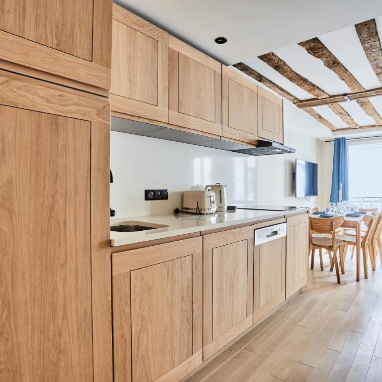 Residence Center of Paris by Studio prestige - Family Room with Shower - 16