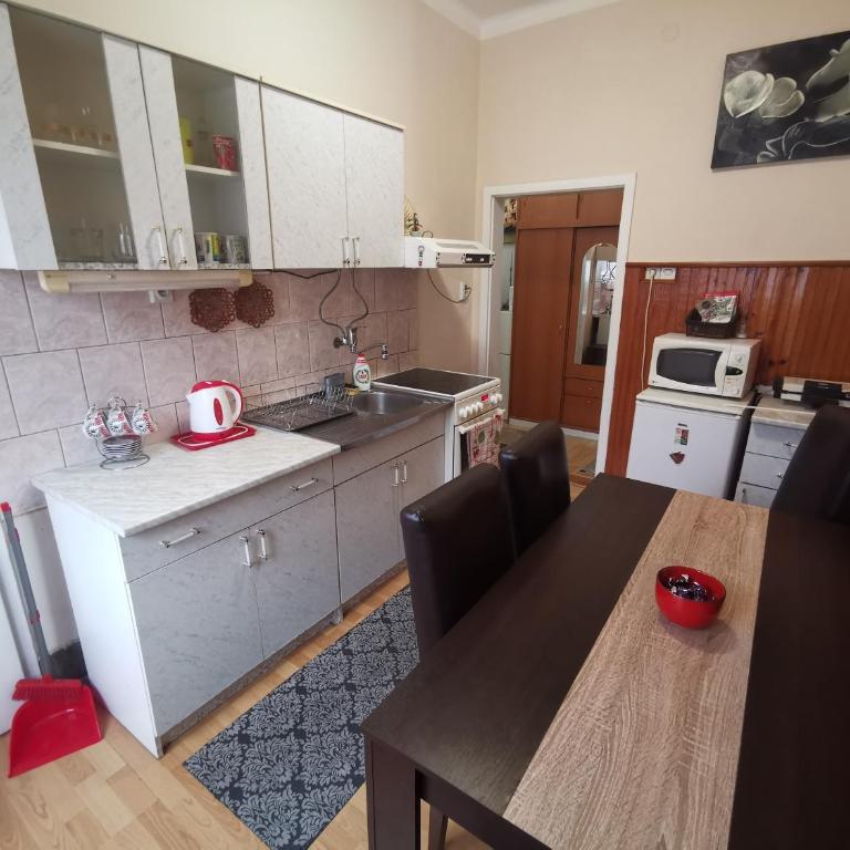 Red Rouz - Apartman - 16