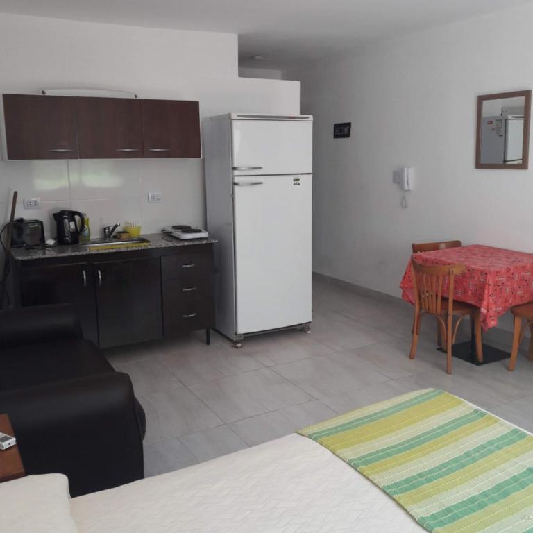 MONOAMBIENTE CON COCHERA Y PATIO - Apartamento de 1 dormitorio - 6