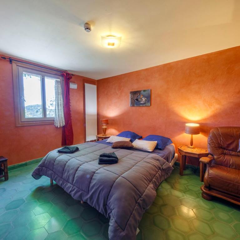 Eco-hôtel et Yourtes du Mercantour - Chambre Double - Vue sur Jardin - 1