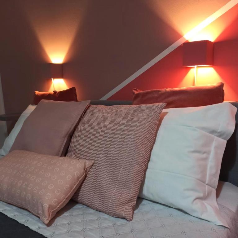 B&B ONE - Triple Room with Private Bathroom - 7