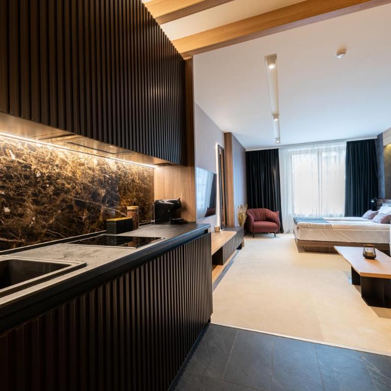 Woodside Apartment 218 - One-Bedroom Apartment - 2