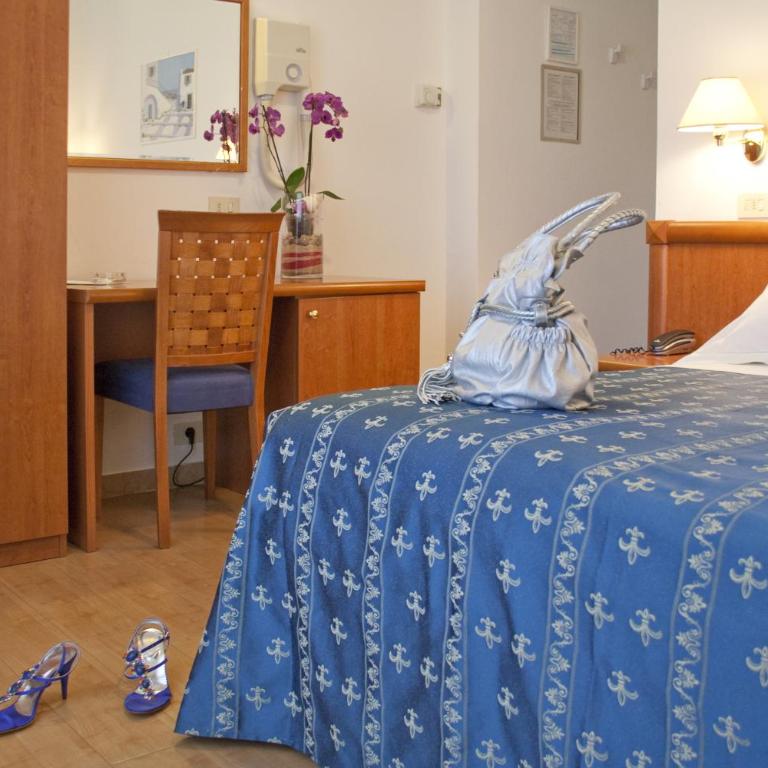 Hotel Mon Pays - Double Room - 10