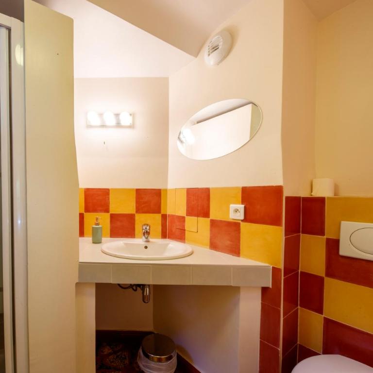 Eco-hôtel et Yourtes du Mercantour - Chambre Quadruple - Vue sur Montagnes - 6