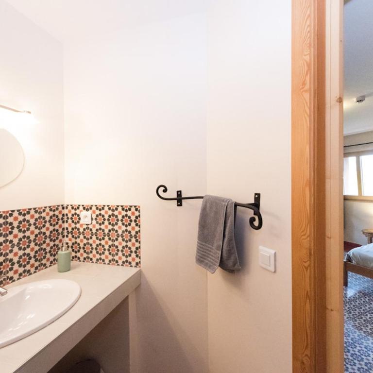 Eco-hôtel et Yourtes du Mercantour - Chambre Familiale avec Salle de Bains Privative - 4