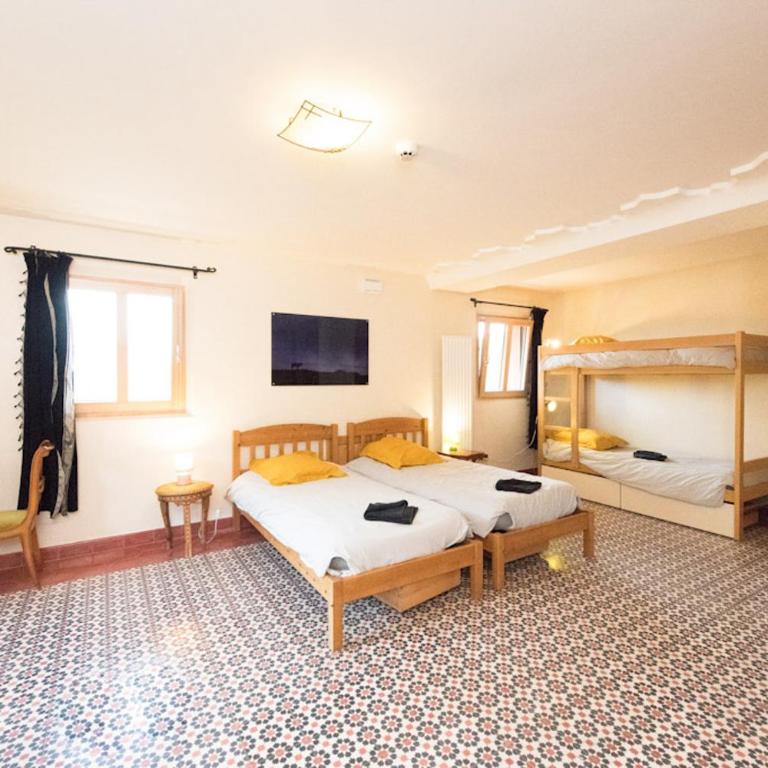Eco-hôtel et Yourtes du Mercantour - Chambre Familiale avec Salle de Bains Privative - 2
