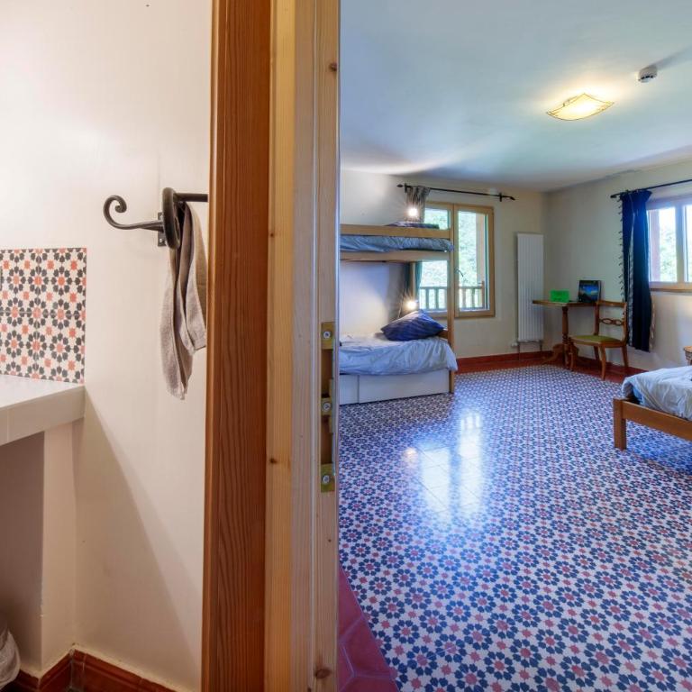 Eco-hôtel et Yourtes du Mercantour - Chambre Familiale avec Salle de Bains Privative - 7