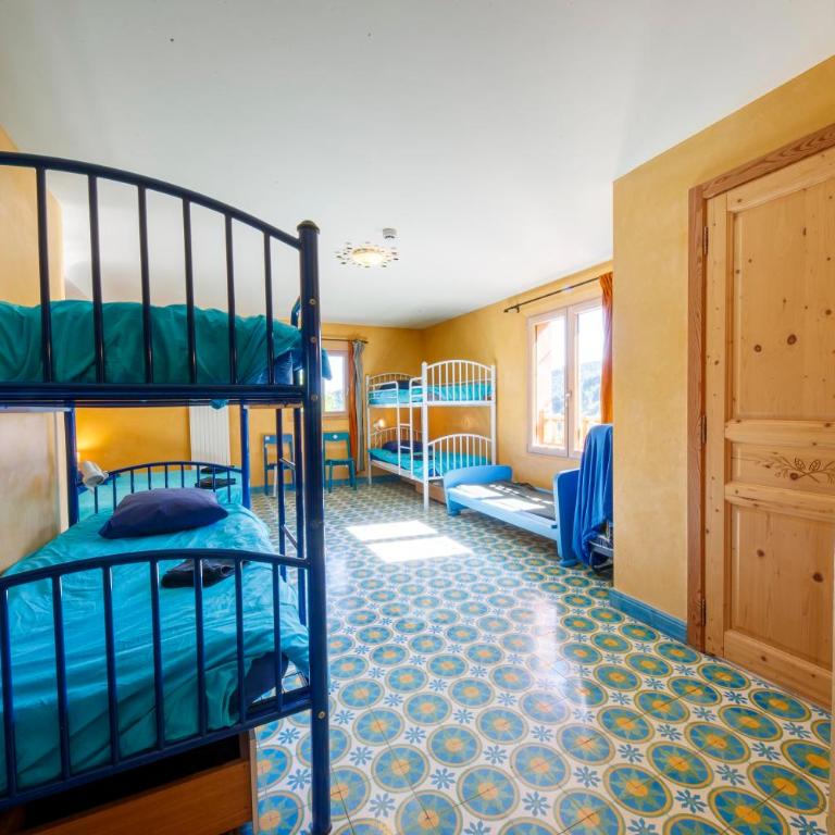 Eco-hôtel et Yourtes du Mercantour - Chambre Familiale - Vue sur Montagne - 6