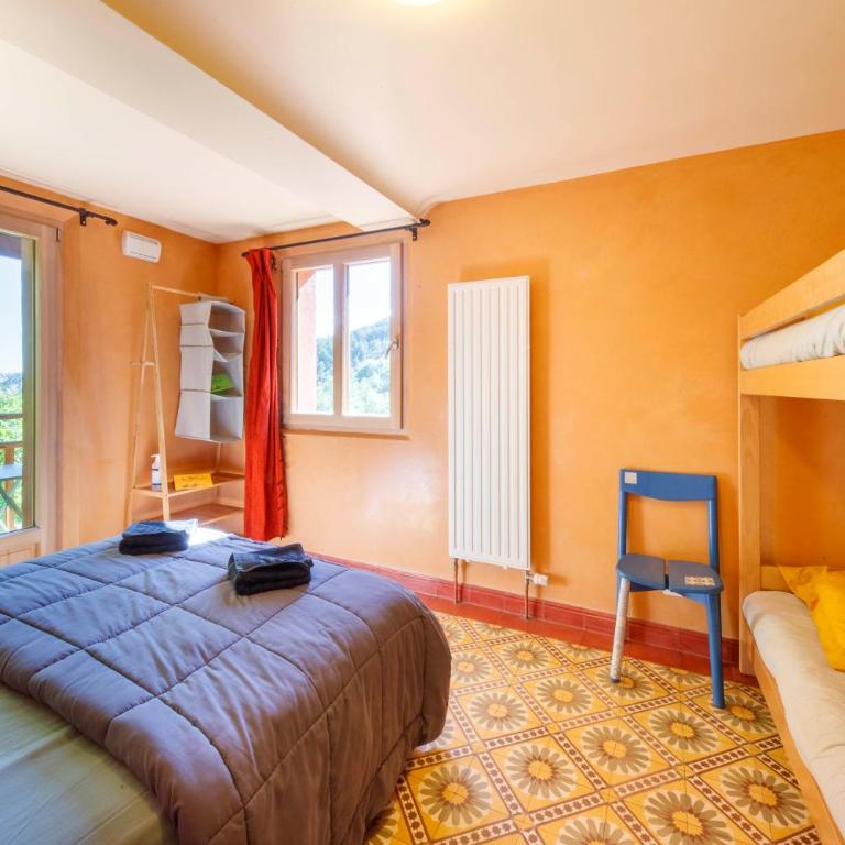Eco-hôtel et Yourtes du Mercantour - Chambre Familiale avec Balcon - 6