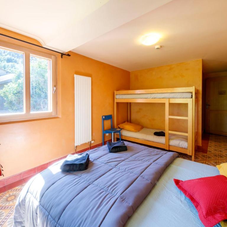 Eco-hôtel et Yourtes du Mercantour - Chambre Familiale avec Balcon - 5