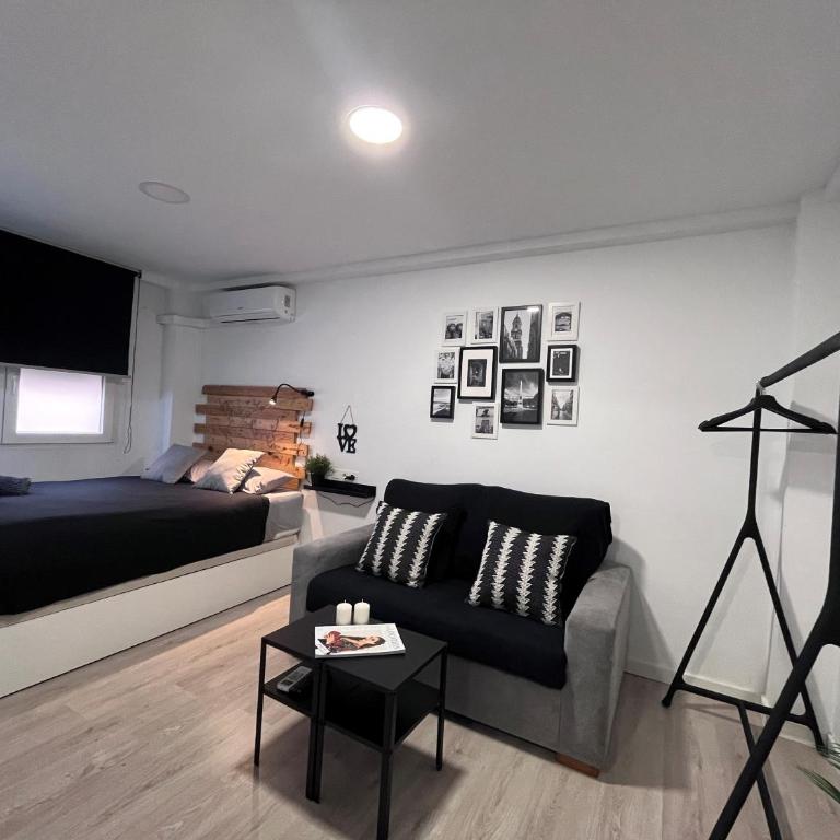 Miniestudio close centre - One-Bedroom Apartment - 4