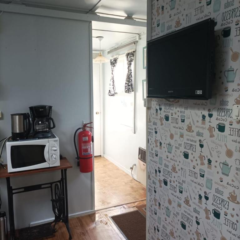 Alojamiento Emilia House y camping - 6-Bed Mixed Dormitory Room - 13