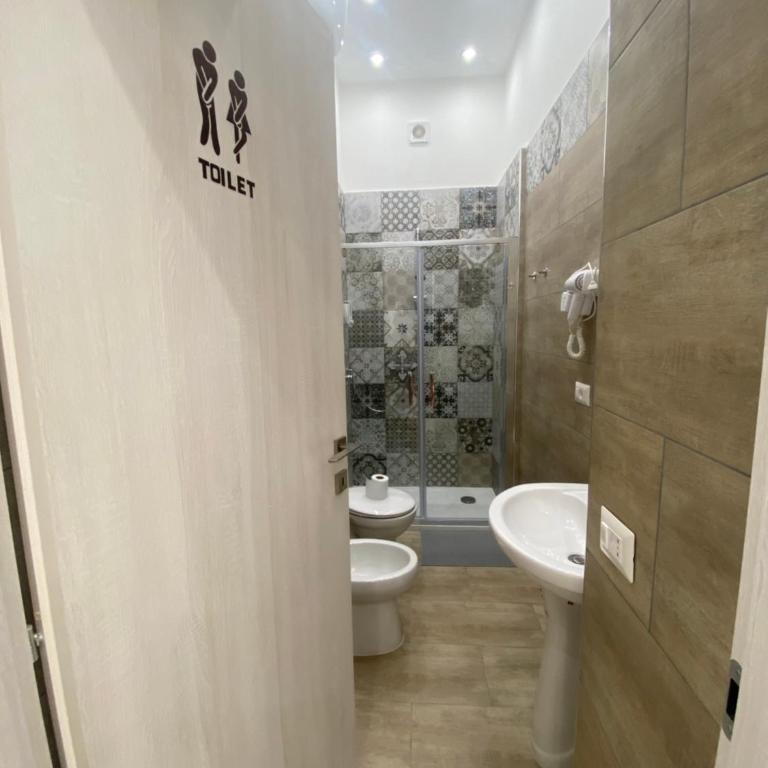 Airys B&B - Holiday House - Camera Matrimoniale con Bagno Privato - 16