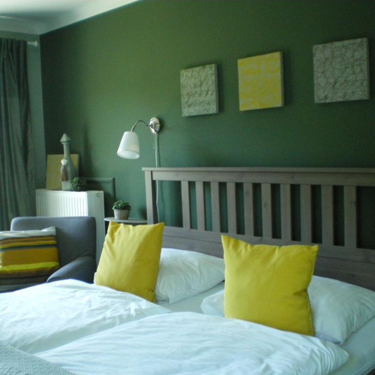Gästehaus Waldeck - Familiensuite mit 2 Schlafzimmern - 2