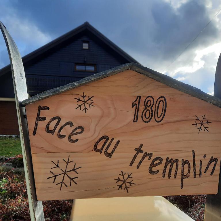le face au tremplin Appartement 5 pers entièrement rénové dec 2022 classé meublé de tourisme 3 étoiles emplacement unique a Autrans proche du village prestations de qualité - Appartement 2 Chambres - 2