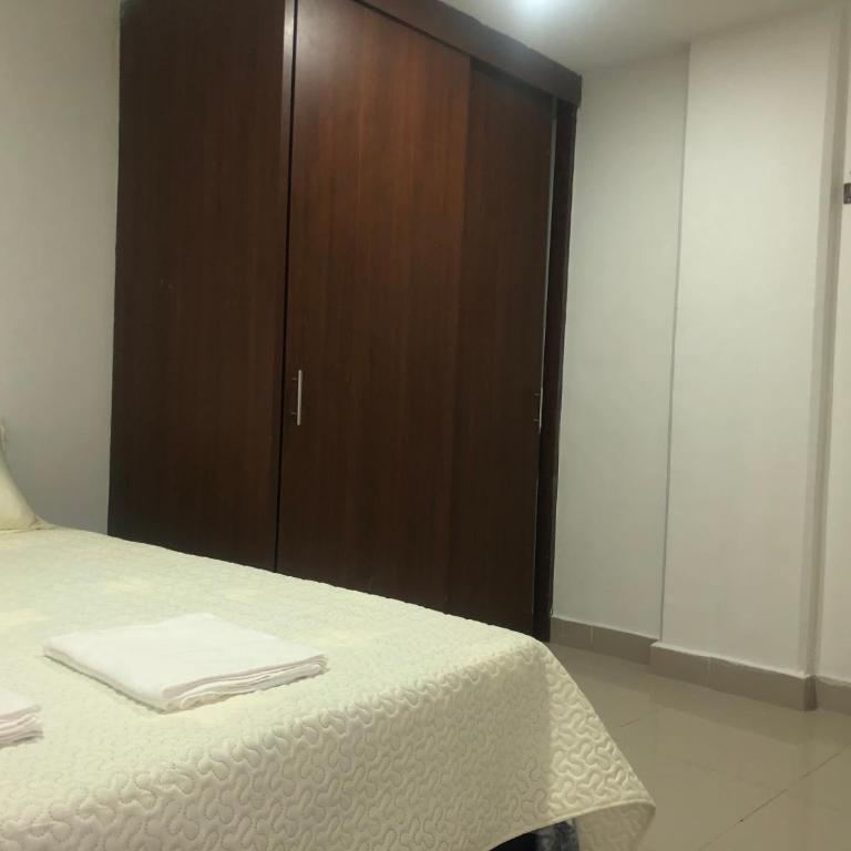 Apartamento cómodo en laureles, grande , céntrico , bien ubicado Apto303 - Apartment - 62
