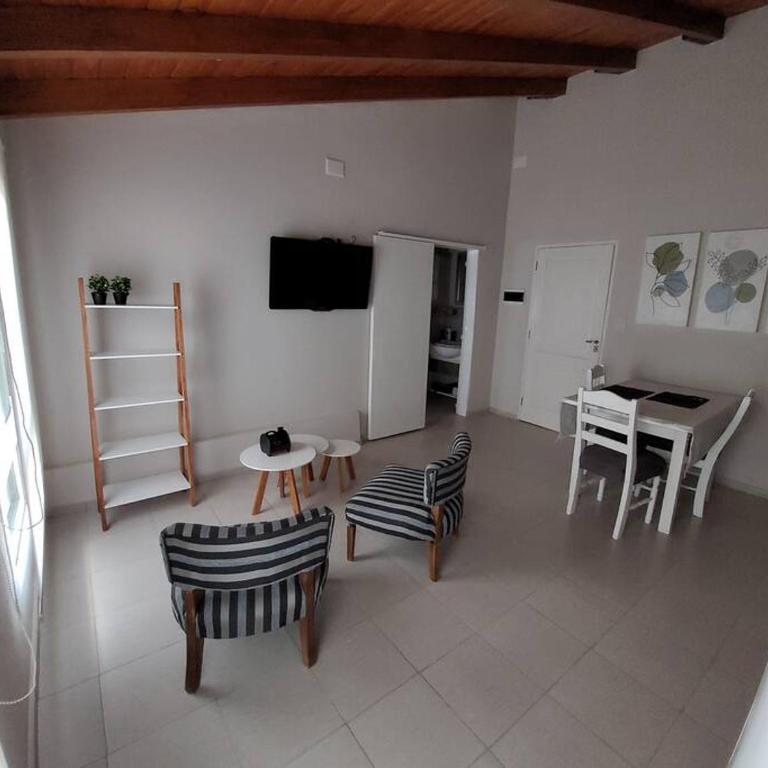 CORDOBA AEROPUERTO KEMPES QUORUM HOSPITAL ALLENDE PRIVADO Siglo XXI Universidad PASCAL Templo Mormon de Villa Belgrano - Apartamento Superior - 9