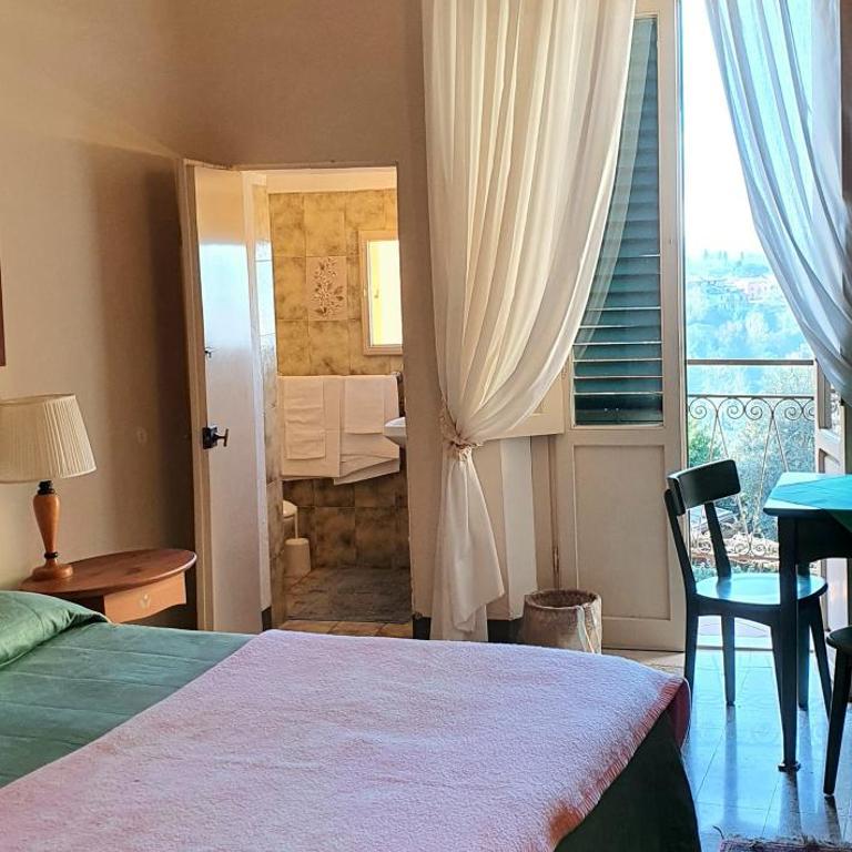 Soggiorno Dimora Del Grifo - Camera Matrimoniale con Doccia in Comune - 25