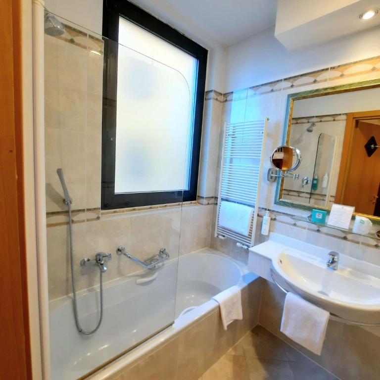 Hotel Mirage Sure Hotel Collection by Best Western - Camera Singola Deluxe - 4