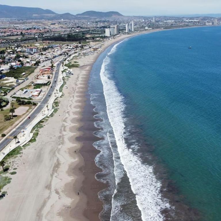 Arriendo Depto. Diario Coquimbo - Two-Bedroom Apartment - 2