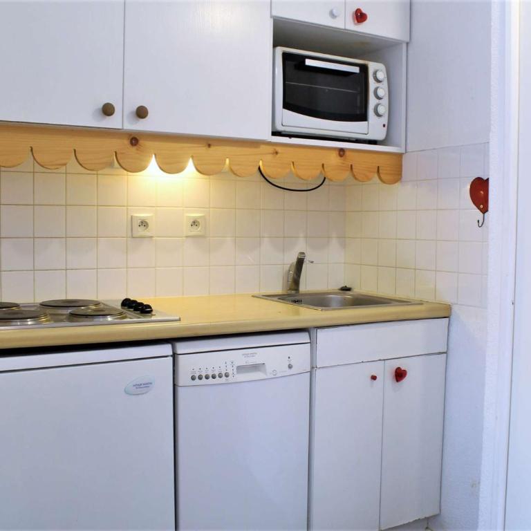 Appartement 2P 6 couchages, proche pistes, balcon, parking, animaux OK - Appartement 1 Chambre - 6