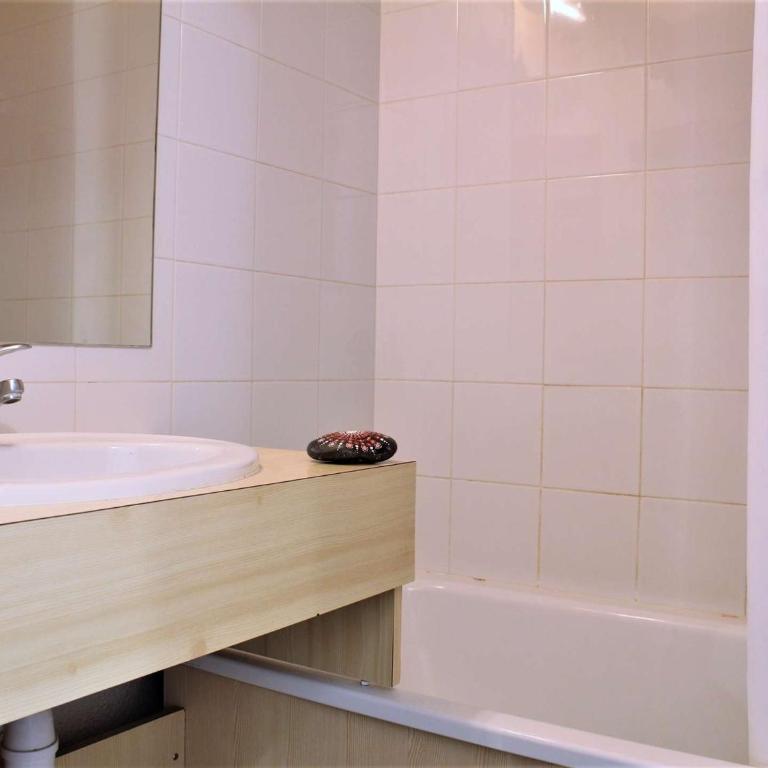 Appartement 2P 6 couchages, proche pistes, balcon, parking, animaux OK - Appartement 1 Chambre - 7