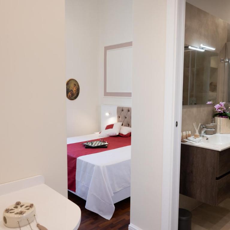 Bernini House Naples - Suite con Balcone - 32