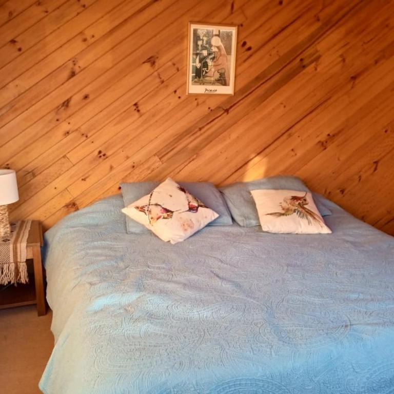 Casa Pindal - Queen Room with Shared Bathroom - 1